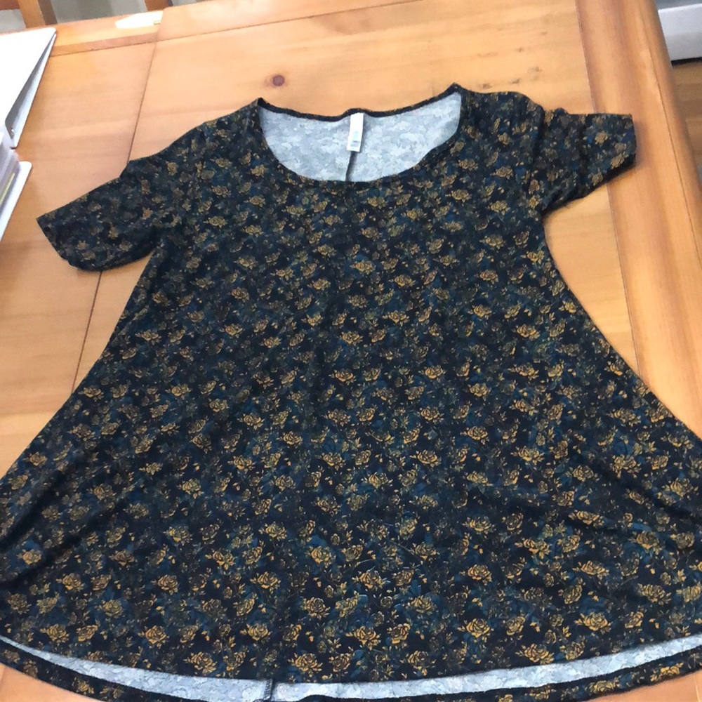 LuLaRoe Perfect T Size Small Black Background with Yellow Roses